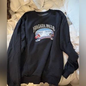 OVERSIZED BRANDY MELVILLE CREWNECK SWEATSHIRT